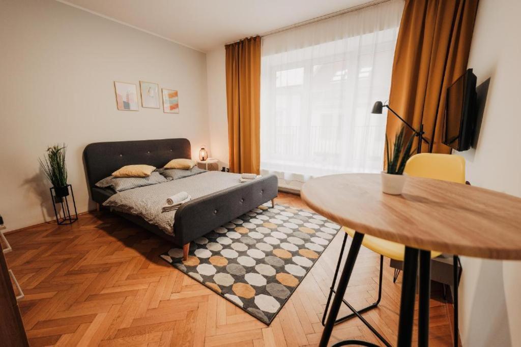 Citybeat Apartments, 400M From The Square Plzeň Esterno foto