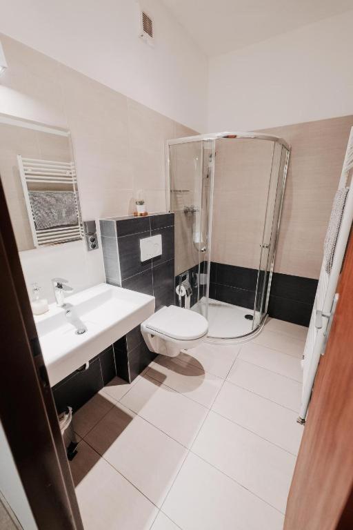Citybeat Apartments, 400M From The Square Plzeň Esterno foto