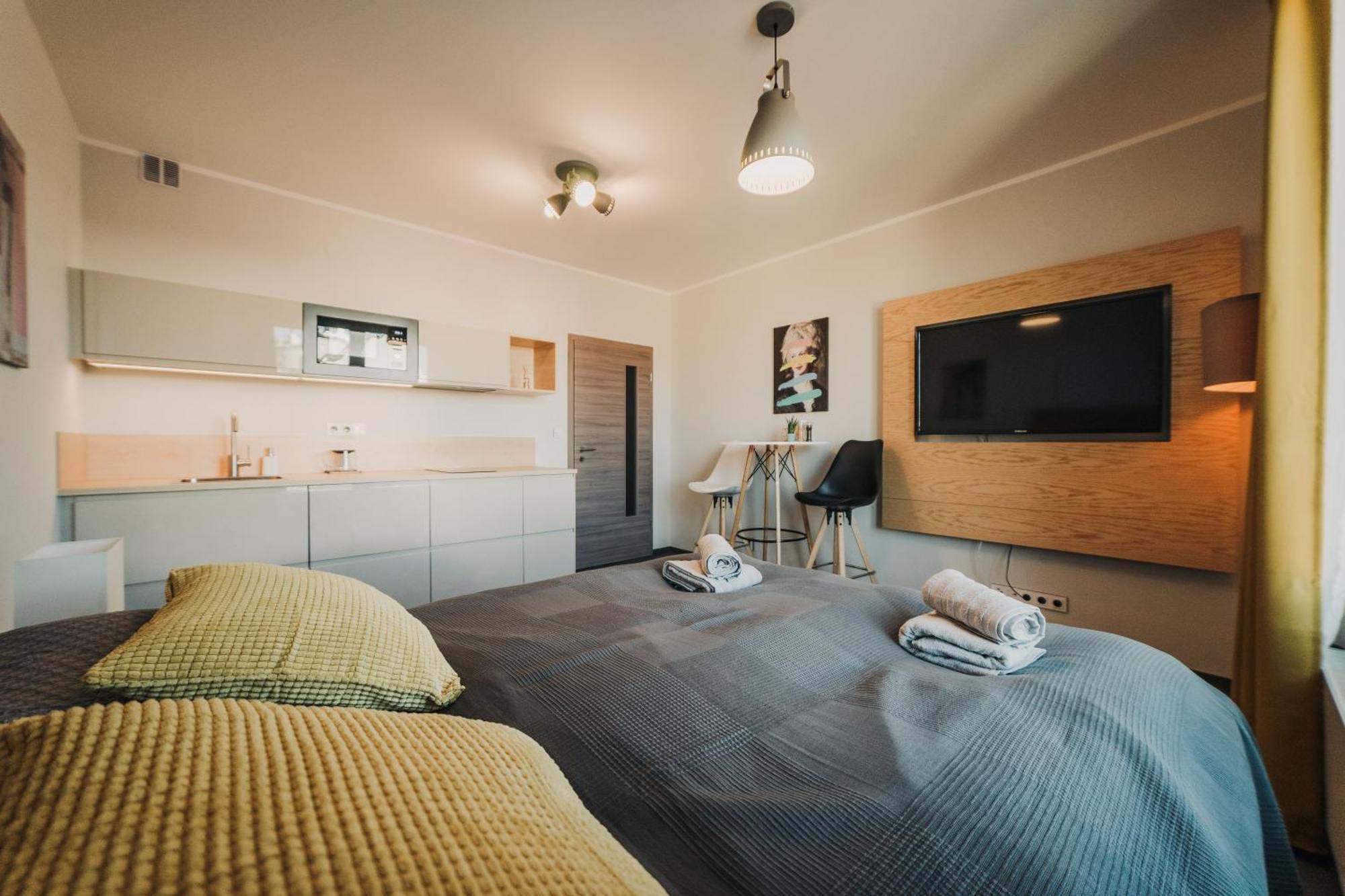 Citybeat Apartments, 400M From The Square Plzeň Esterno foto