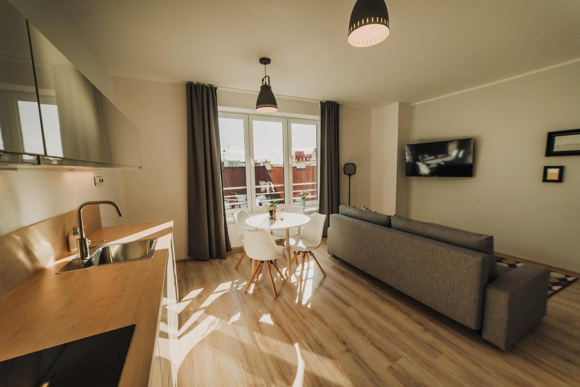Citybeat Apartments, 400M From The Square Plzeň Esterno foto