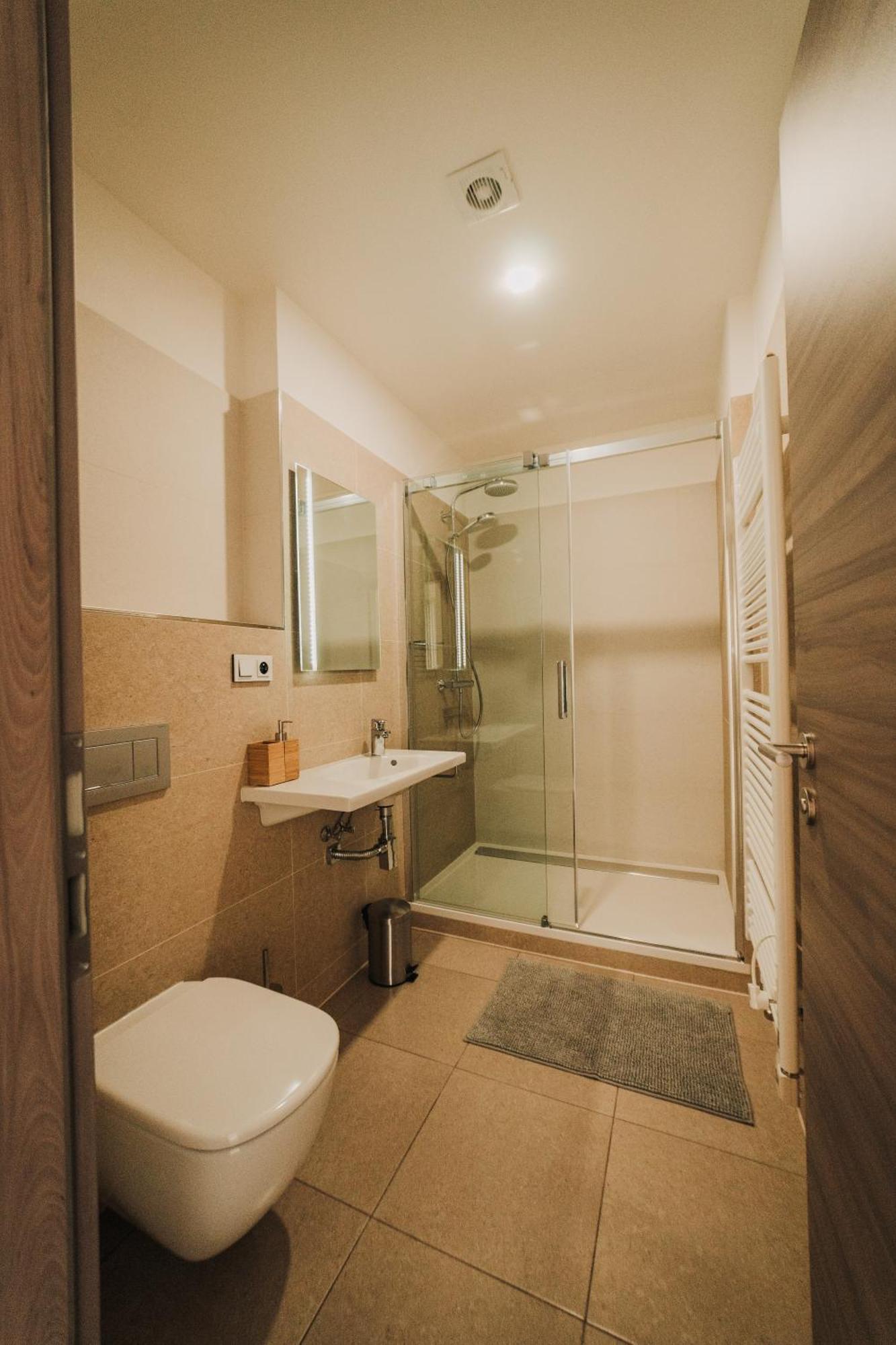 Citybeat Apartments, 400M From The Square Plzeň Esterno foto