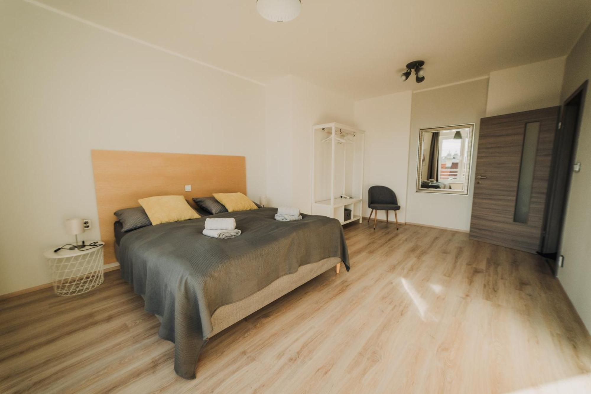 Citybeat Apartments, 400M From The Square Plzeň Esterno foto