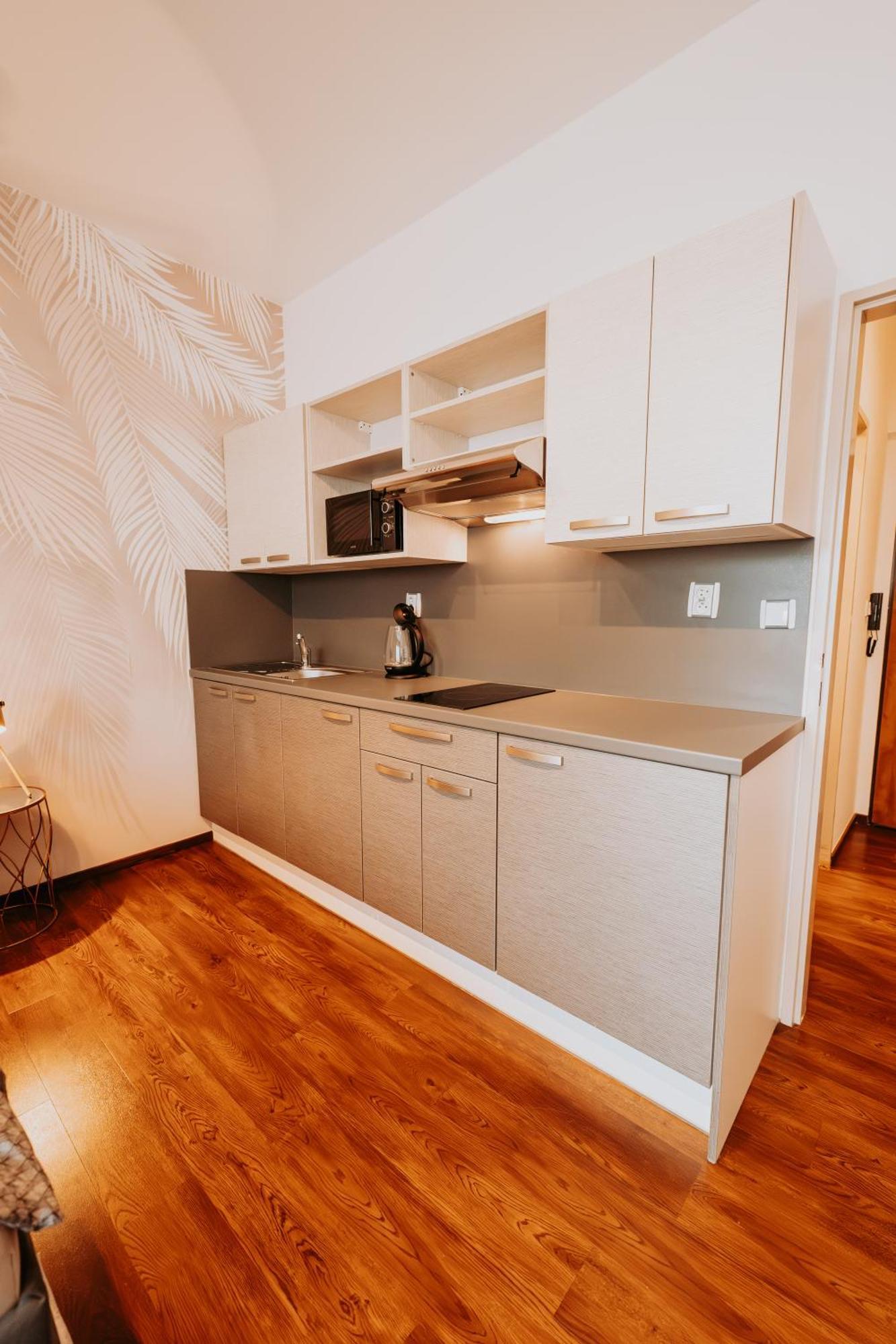 Citybeat Apartments, 400M From The Square Plzeň Esterno foto